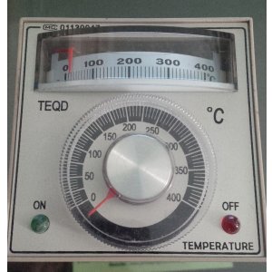 温度控制器400 'c